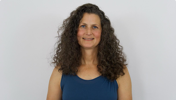 Headshot image of Heidi Armstrong